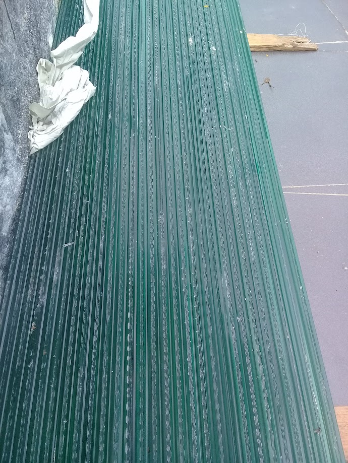 Kính dán cường lưc